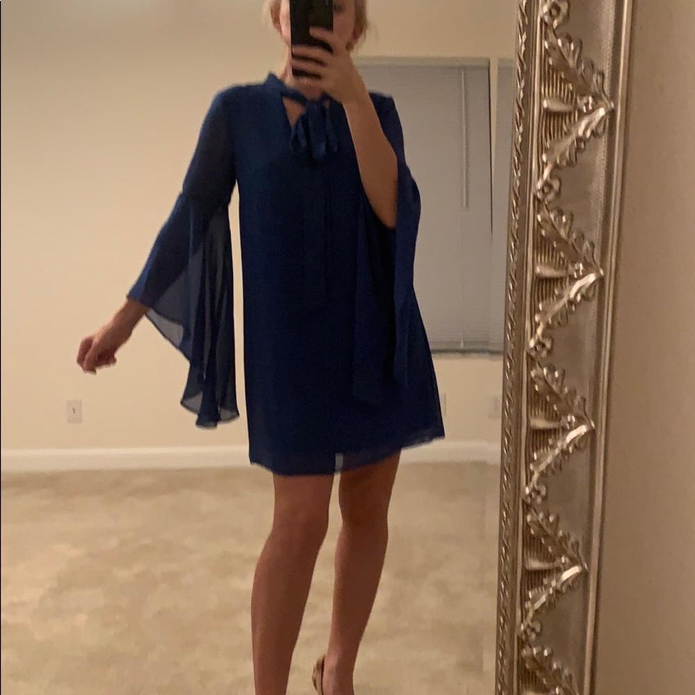 BCBG generation size XS blue iris dress